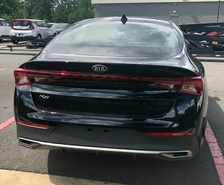 미국 매장에 입고된 기아 K5 | 인스티즈