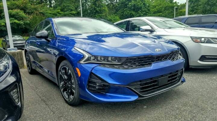 미국 매장에 입고된 기아 K5 | 인스티즈