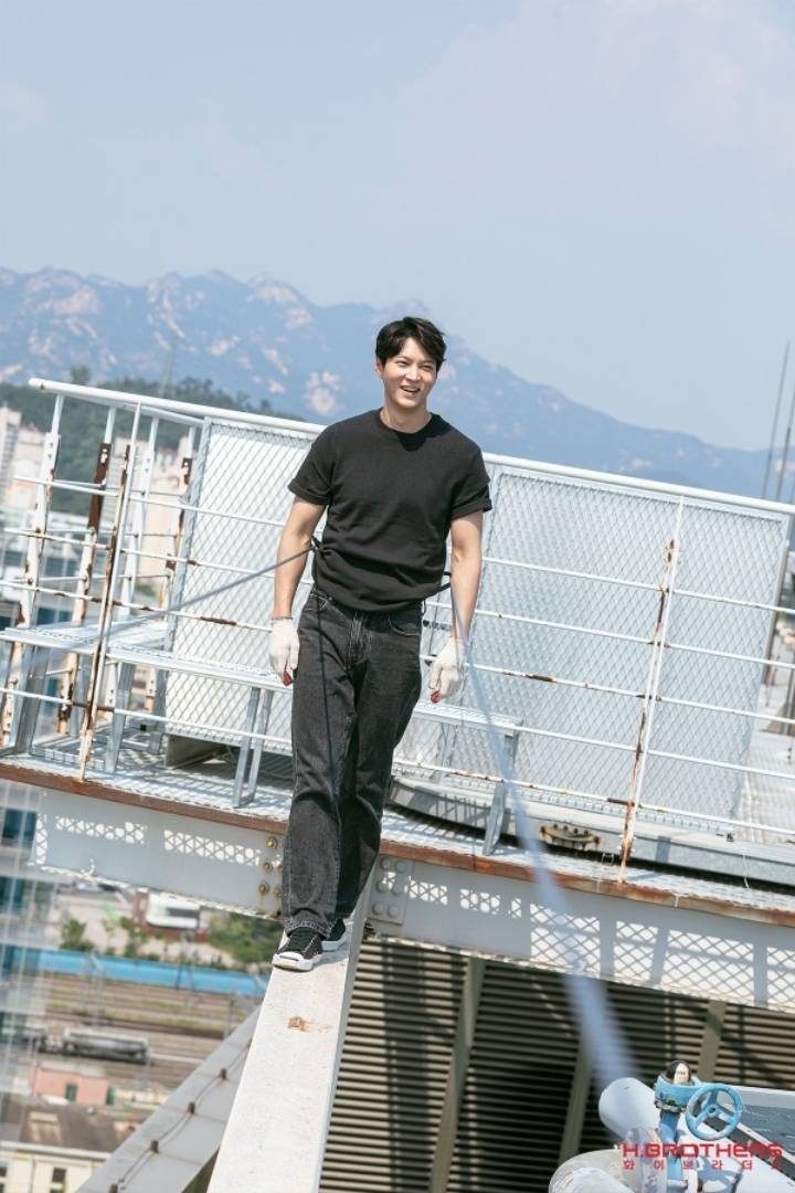 최근 드라마 보면서 당연히 CG겠지 하면서 봤던 장면.GIF | 인스티즈