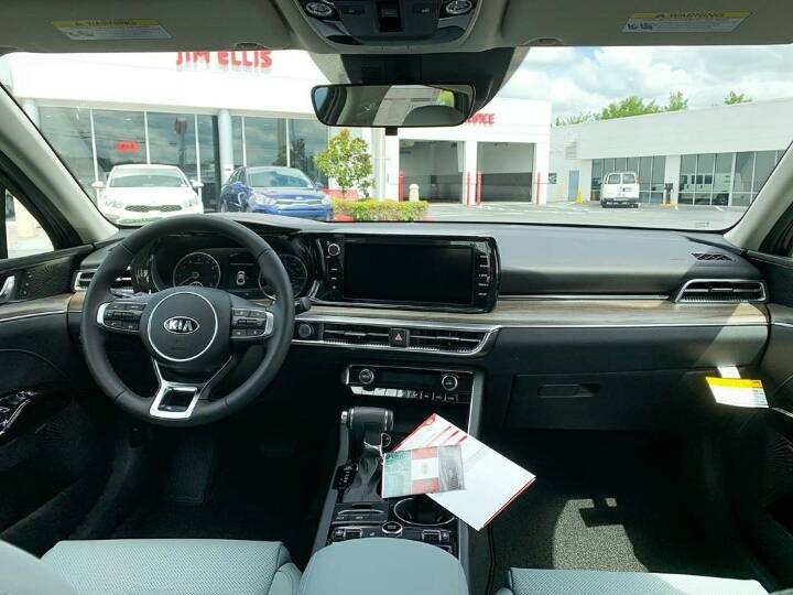 미국 매장에 입고된 기아 K5 | 인스티즈