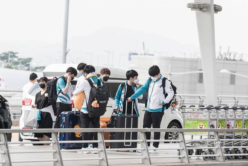 담원 출국 사진.jpg | 인스티즈