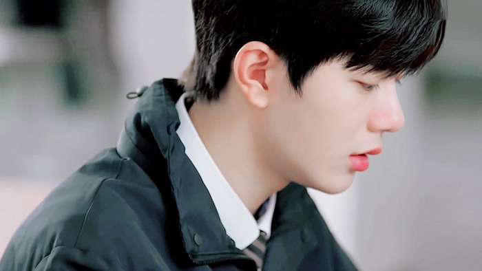 기억해..? 복도에서 떠들다.. 같이 혼나던 우리 둘... 기억 조작이 따로 없는 하이틴 웹드 | 인스티즈