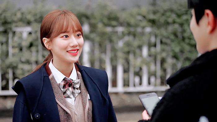 기억해..? 복도에서 떠들다.. 같이 혼나던 우리 둘... 기억 조작이 따로 없는 하이틴 웹드 | 인스티즈