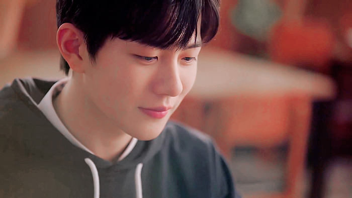 기억해..? 복도에서 떠들다.. 같이 혼나던 우리 둘... 기억 조작이 따로 없는 하이틴 웹드 | 인스티즈