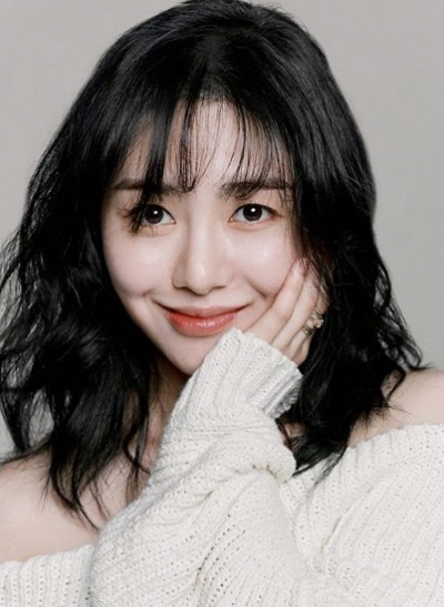 '괴롭힘 폭로' 권민아, 4개월 만에 소속사와 계약 해지 | 인스티즈