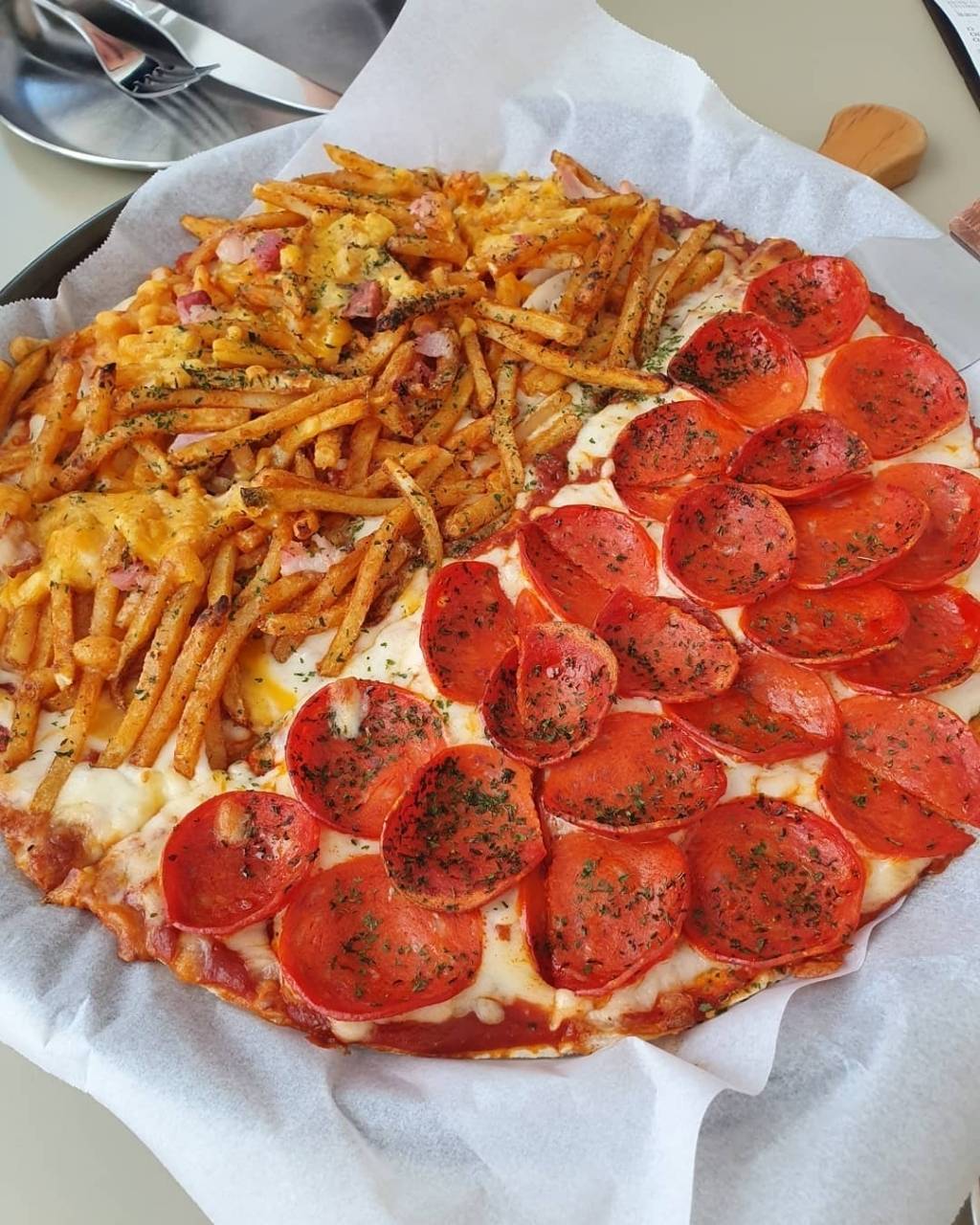 피자 위에 감자튀김........jpg | 인스티즈