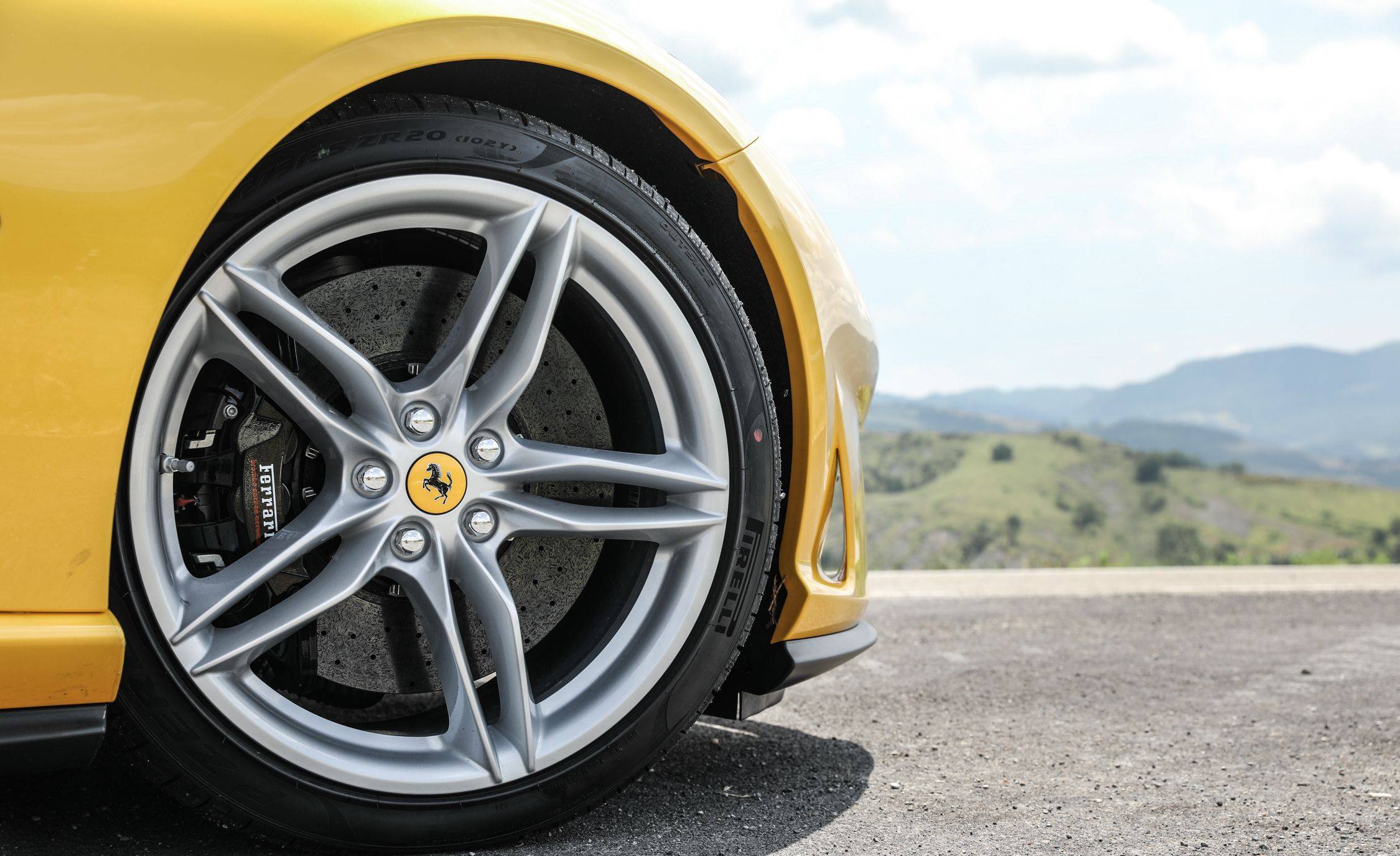 2018 페라리 812 슈퍼패스트 [데이터주의] | 인스티즈