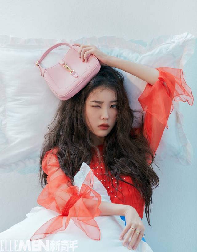 아이유 중국집지 표지 | 인스티즈