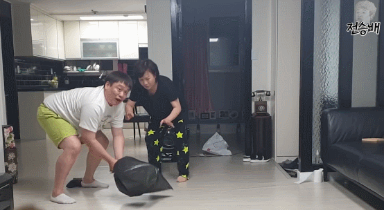 [몰카] 집안에 비둘기가 들어온다면? (진짜 비둘기는 안 나오니까 걱정 말아요) | 인스티즈