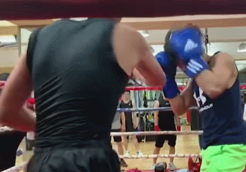 프로복서에게 다짜고짜 스파링하자고 한 고등학생 | 인스티즈