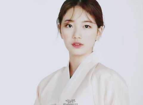 명절마다 봐 줘야 하는 수지 레전드.jpg | 인스티즈