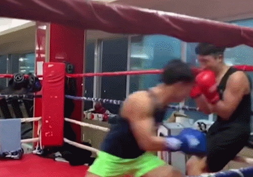 프로복서에게 다짜고짜 스파링하자고 한 고등학생 | 인스티즈