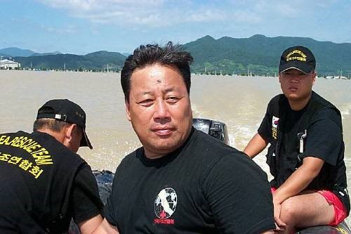 자기만의 방식대로 세월호 애도를 표하는 연예인들 | 인스티즈