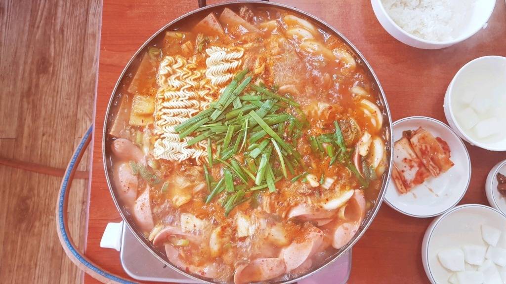 김치찌개보다 은근 좋아하는 사람 많은 찌개 | 인스티즈