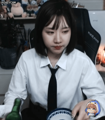 시청자들이 빤스런 해도 된다고 인정한 스트리머의 공포게임 리액션 | 인스티즈