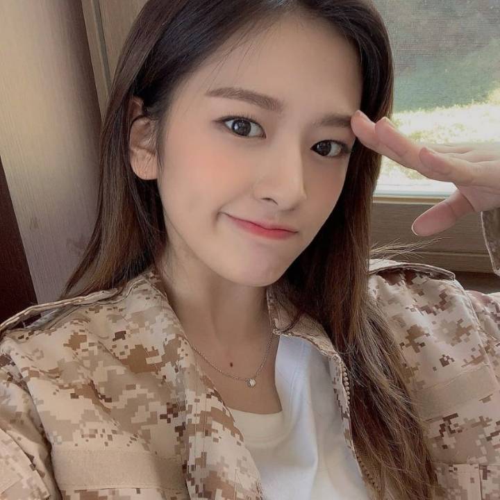 03년생 여자아이돌 군복 | 인스티즈