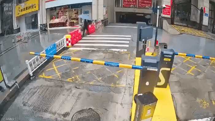 사고치고 대충 넘어가면 안되는 이유.gif | 인스티즈