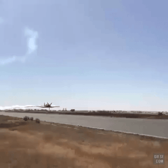 비행기가 지나간 자리 .gif | 인스티즈