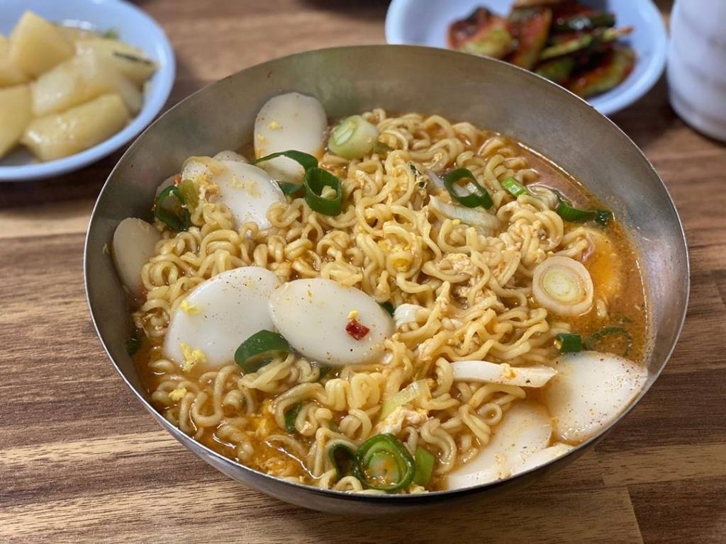 라면에 들어 간 떡 호 vs 불호 | 인스티즈