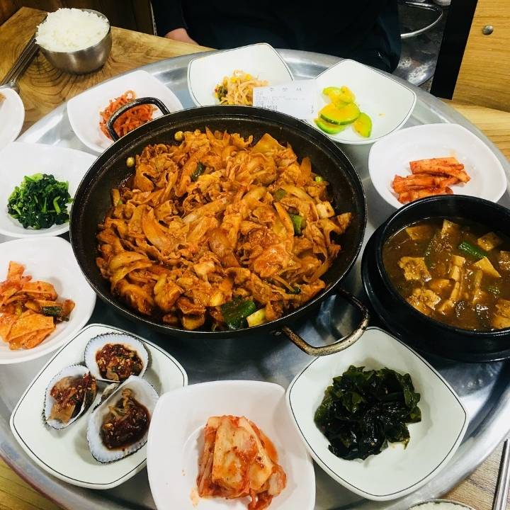 어딜가도 평타는 치는 음식점 | 인스티즈