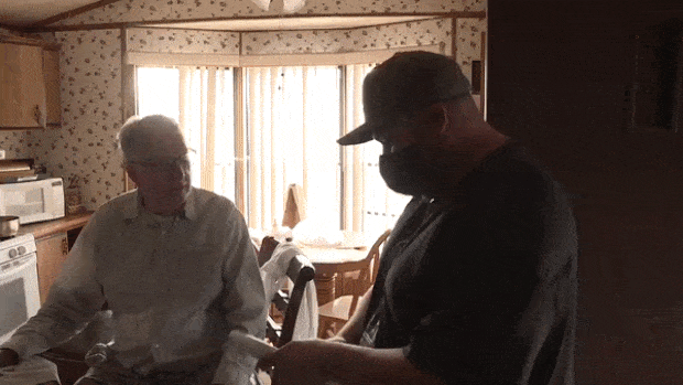 미국 89세 피자 배달 할아버지, 깜짝 팁 1400만 원에 눈물 | 인스티즈