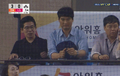 팬서비스 거부하고 자리를 뜨는 시민 | 인스티즈