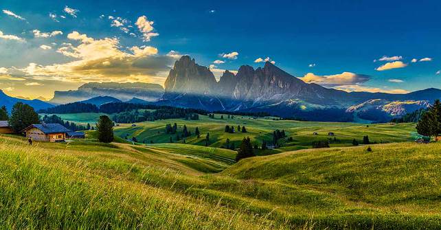 이탈리아의 알페 디 시우시라는 산 | 인스티즈