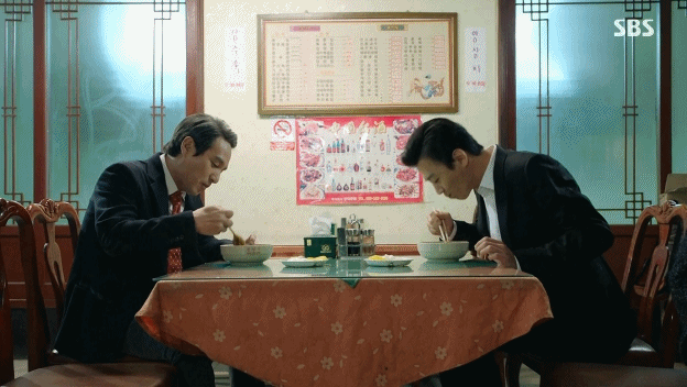 짜장면 땡기게 하는 드라마.gif | 인스티즈