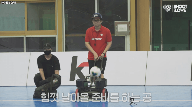 이강인 시속 100km 공 트래핑 ㄷㄷㄷ.jpgif | 인스티즈