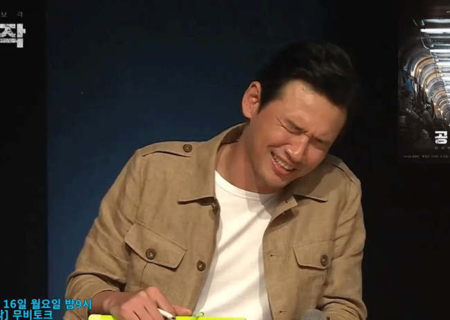 배우 황정민이 생각하는 갑분싸의 뜻 | 인스티즈