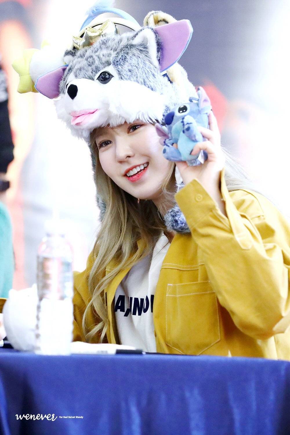 레드벨벳 웬디 머리 위에 팬들 사랑이 쌓여가는 과정 | 인스티즈