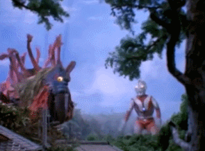 울트라맨이 괴수에게 패배하는 순간 .gif | 인스티즈