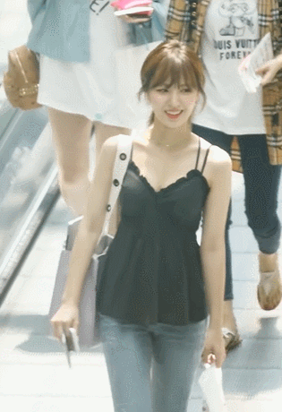 레드벨벳 웬디를 실제로 보면 이런 느낌.gif | 인스티즈