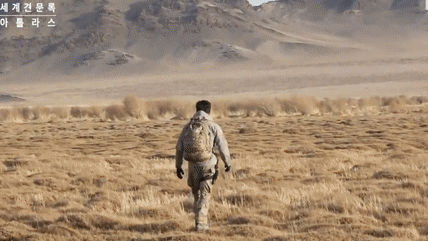 평야에서 말 놓치는 이근.gif | 인스티즈