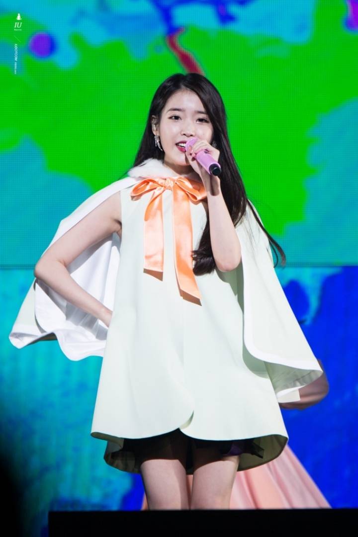 아이유 | 인스티즈