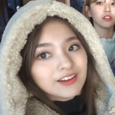 V앱 셀럽티비 연애소녀에 출연한 프로미스나인 | 인스티즈