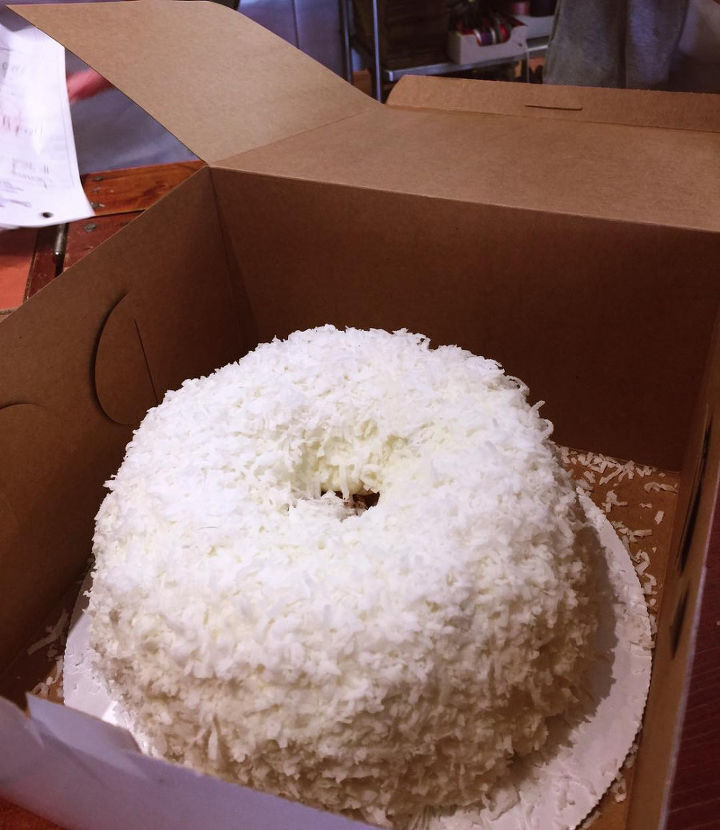 톰크루즈가 선물로 돌려서 유명해진 코코넛 케이크.jpg | 인스티즈