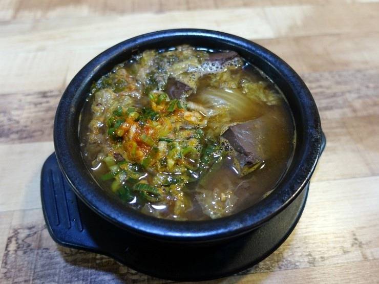 전날 과음한 당신, 친구와 해장겸 식사를 하러 가는데 당신의 선택은? | 인스티즈