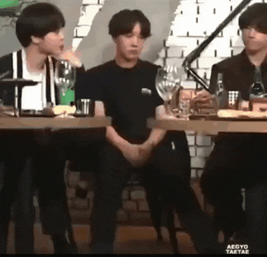 한 bts 멤버의 맥주 반잔 마시기 전과 후.gif | 인스티즈