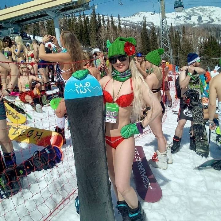 시베리아에서 매년 열리는 비키니 스키 축제 | 인스티즈