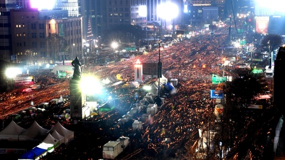 2016년 역사를 움직인 두가지 키워드 | 인스티즈