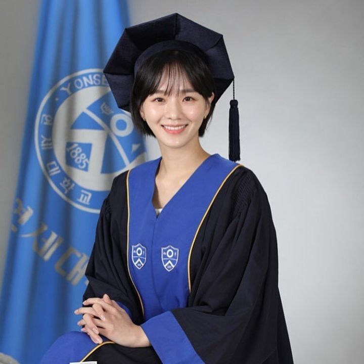 박규영 연세대 졸업사진 | 인스티즈