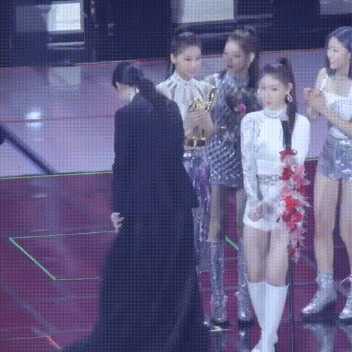 크게 다칠뻔한 ITZY 리아 | 인스티즈