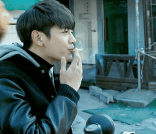 아이돌 배우들 담배씬.gif | 인스티즈