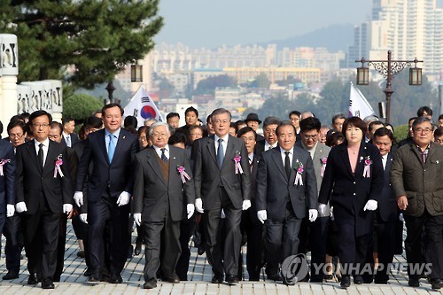 오늘자 문재인과 고등학생들.JPG | 인스티즈