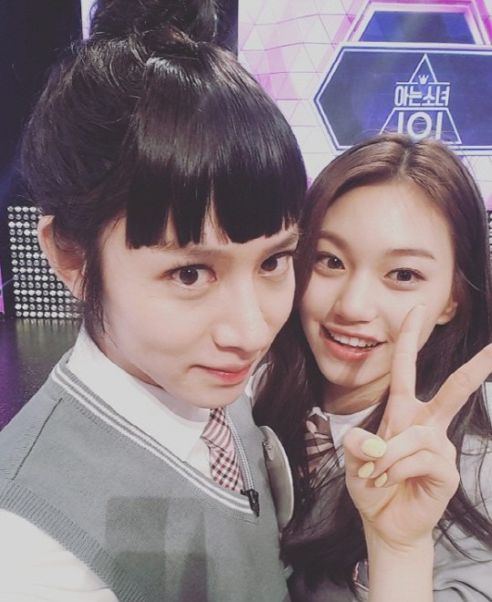 "누가 더 예뻐?" 김희철 vs 아이오아이 도연 '미모대결' | 인스티즈