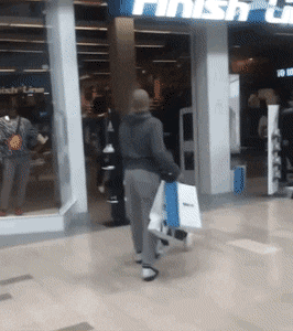 나이키 한정판 운동화 사다 싸움남_gif (미국) | 인스티즈