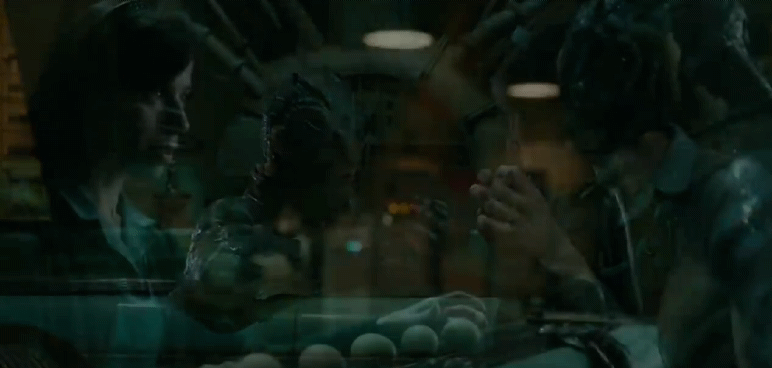 고대의 물고기 신과 사랑의 빠진 여자.gif | 인스티즈