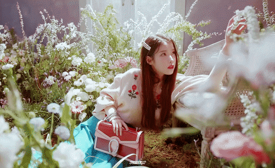 구찌가 보내준 아이유 생일케이크 퀄리티 | 인스티즈