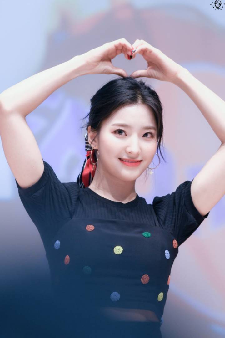 자기 전에 모두들 굿나잇하시라는 의미로 이새롬 사진.jpgif | 인스티즈